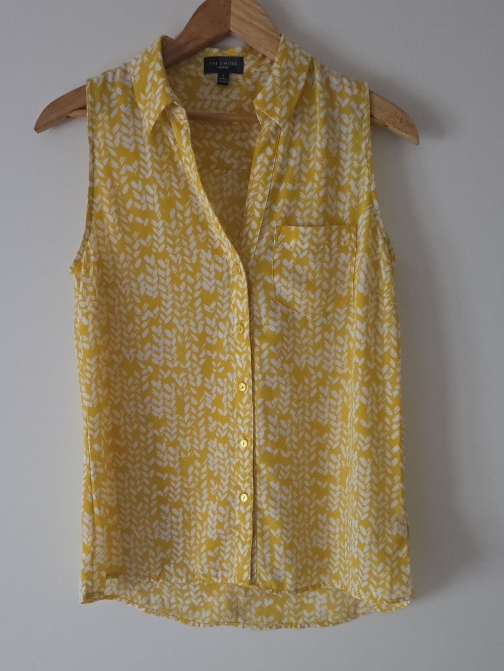 The Limited Yellow & White Sleeveless Button-Down Top